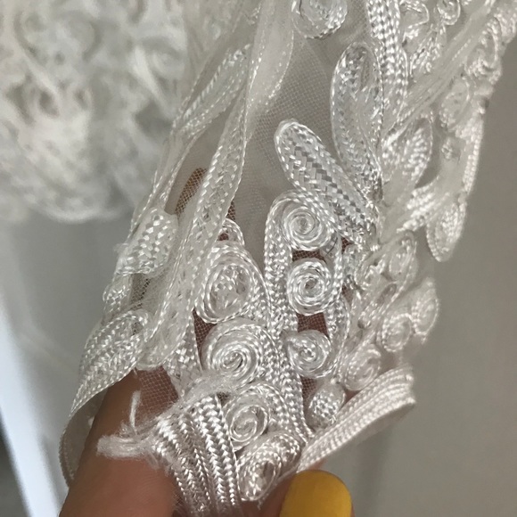 White Long Sleeve Top with Intricate Lace - Picture 5 of 8